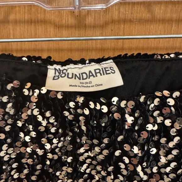 Sz0–2 no boundaries high rise sequine flare pants black/ silver new with tags - Picture 2 of 7